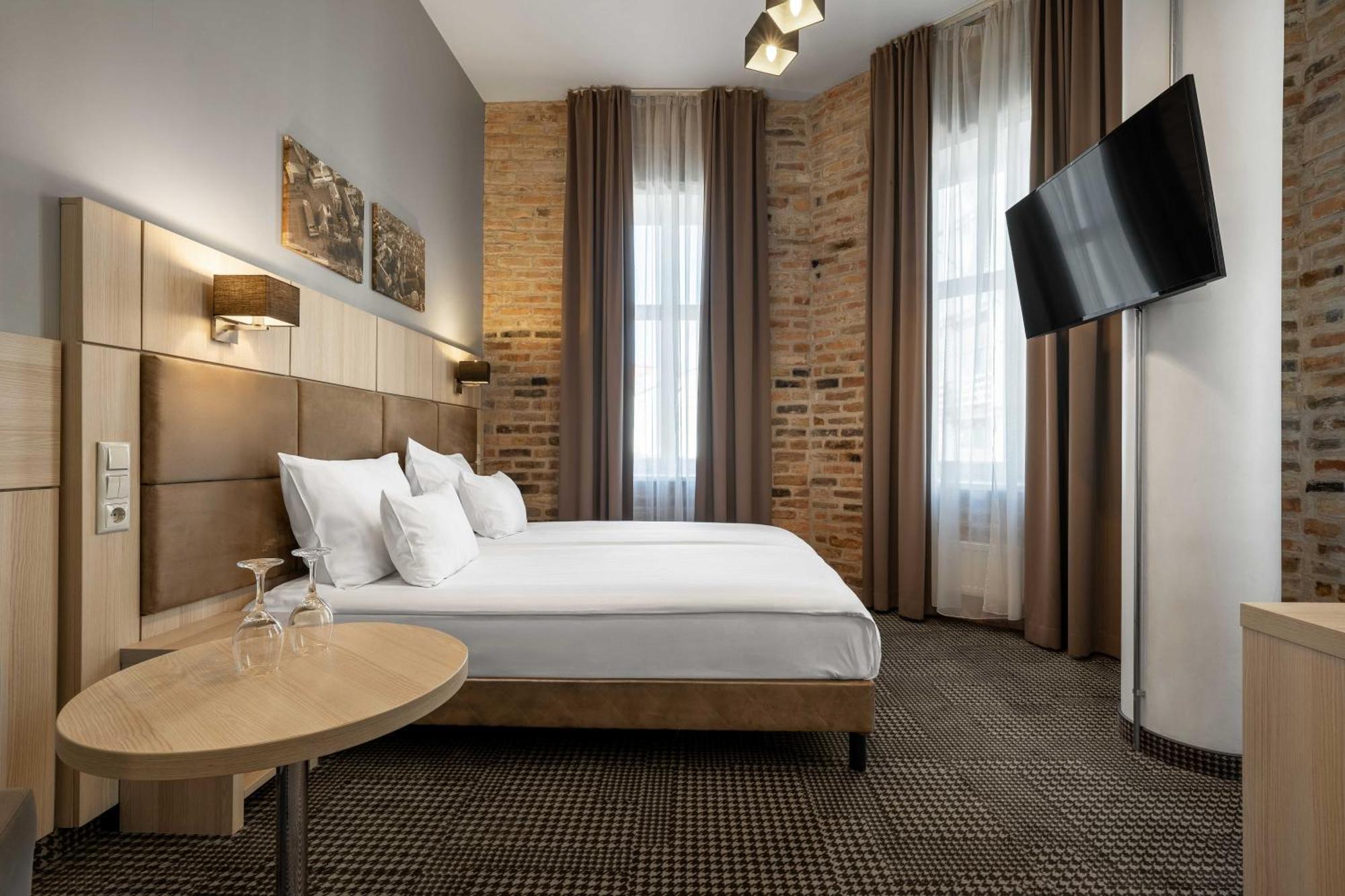 Superior Double or Twin Room,1637726379:JPEG