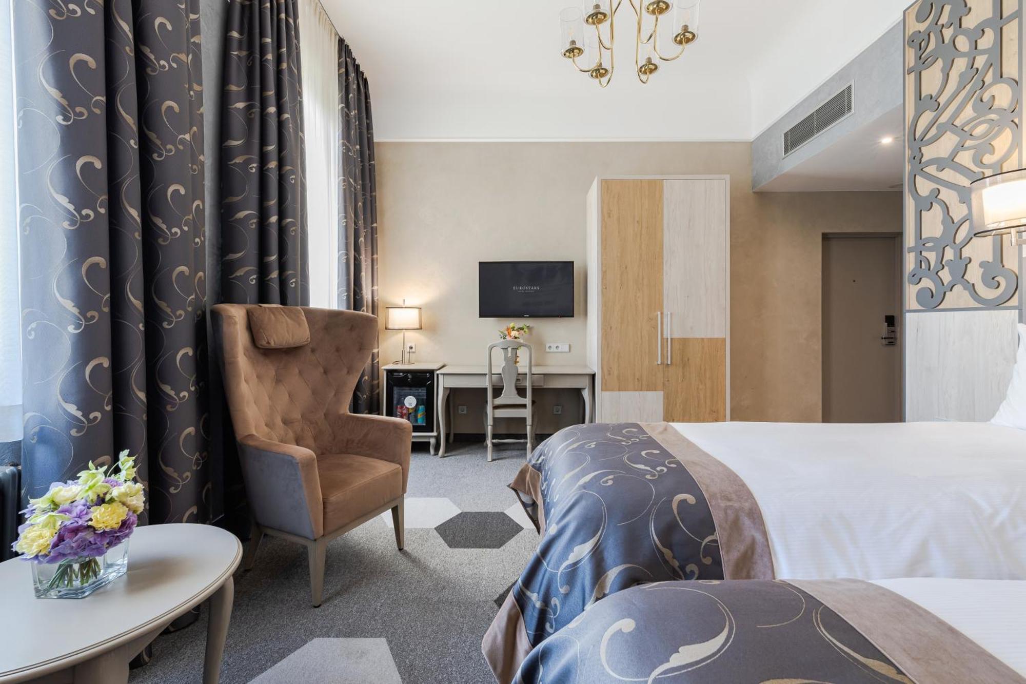 Deluxe Double or Twin Room