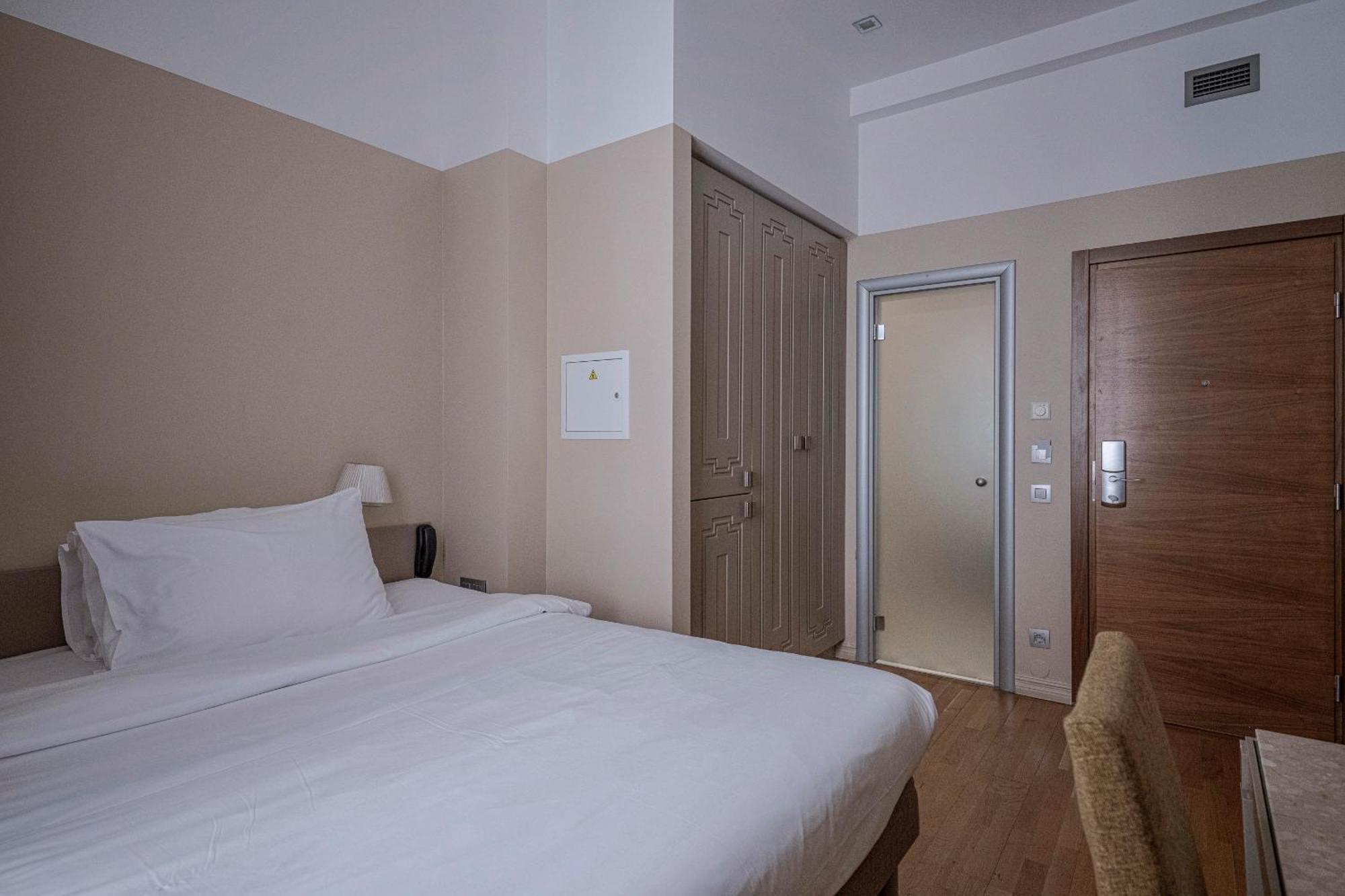 Standard Single Room,1771509922:JPEG